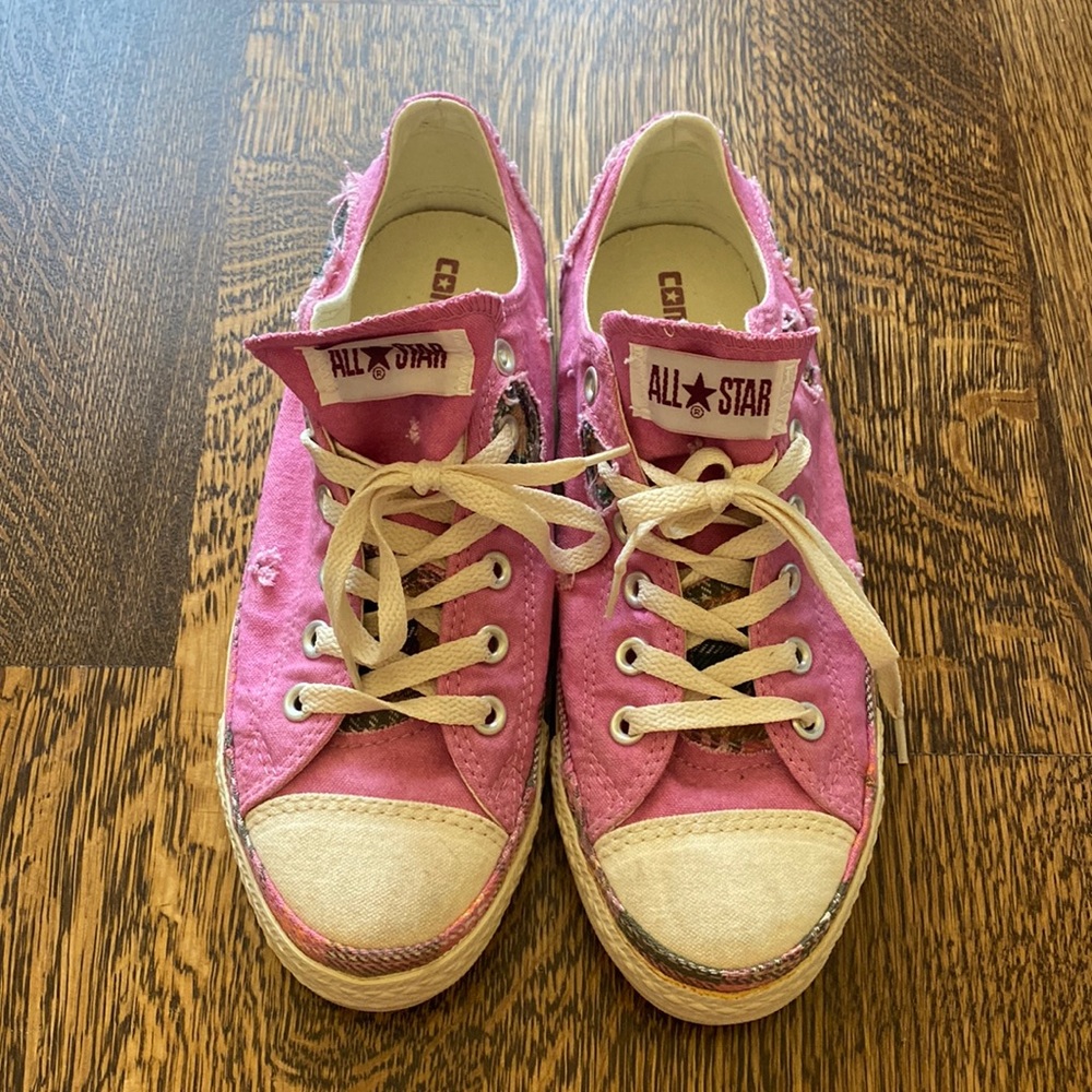 very cute converse size 10